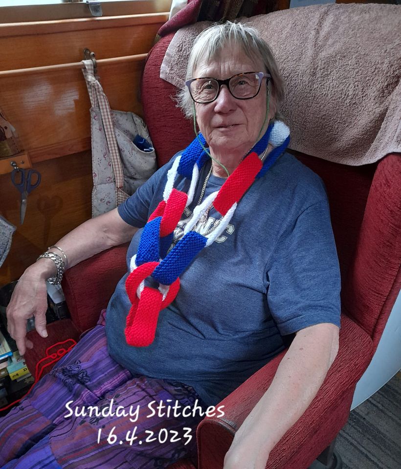 This weeks Sunday Stitches, Good evening all, well it is here aboard the narrowboat Emma Maye where l'm working on some bunting in red white and blue to string outside the boat for the forthcoming Kings coronation

I'm using Chunky Yarn and making it like the paperchains we made as children.
