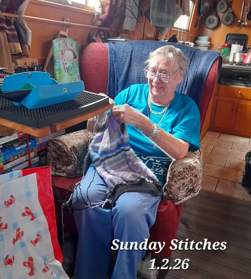 Afternoon all, back on't boat and on the mooring after a busy  day selling yarn at Burscough Wharf, and as it's Sunday it must be time for some more stitching...knitting my temperature jumper. The shades I'd the rows are determined by the lowest temperature of the day as provided by the bbc weather folk. The lowest temperature since I started recording has been -4. Have a nice 1st day of February. Carole.